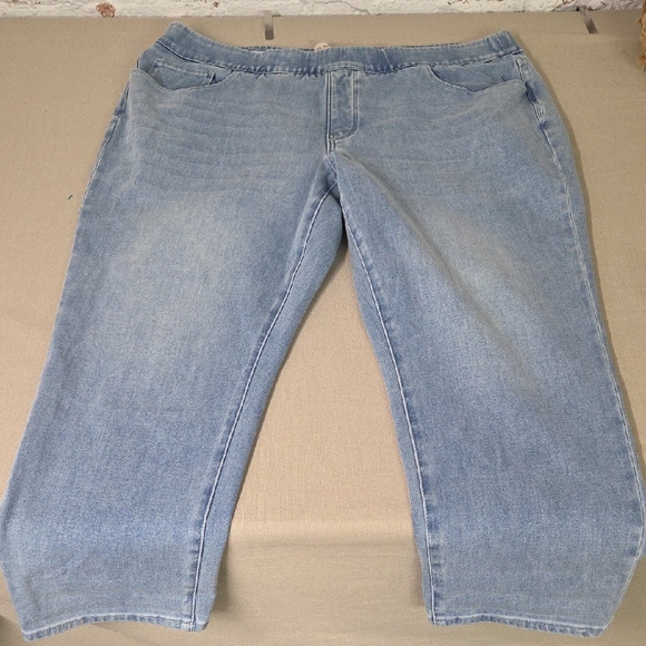 Soft Surroundings Denim - Soft Surroundings Women's Light Blue Straight Leg Jeans CROP SIZE 1X